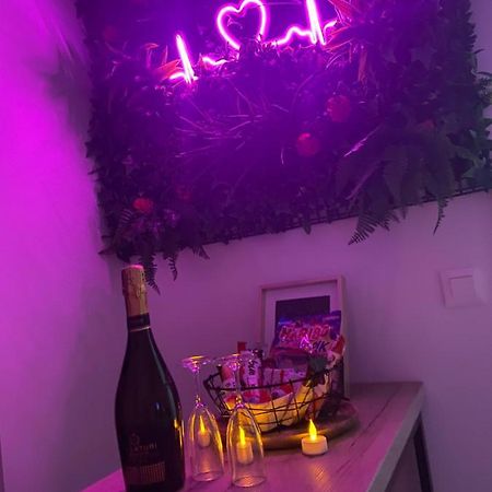 L'AppartE Black Superbe Appartement Pop ! Besancon Exterior photo