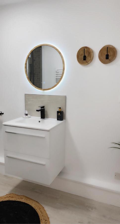 L'AppartE Black Superbe Appartement Pop ! Besancon Exterior photo