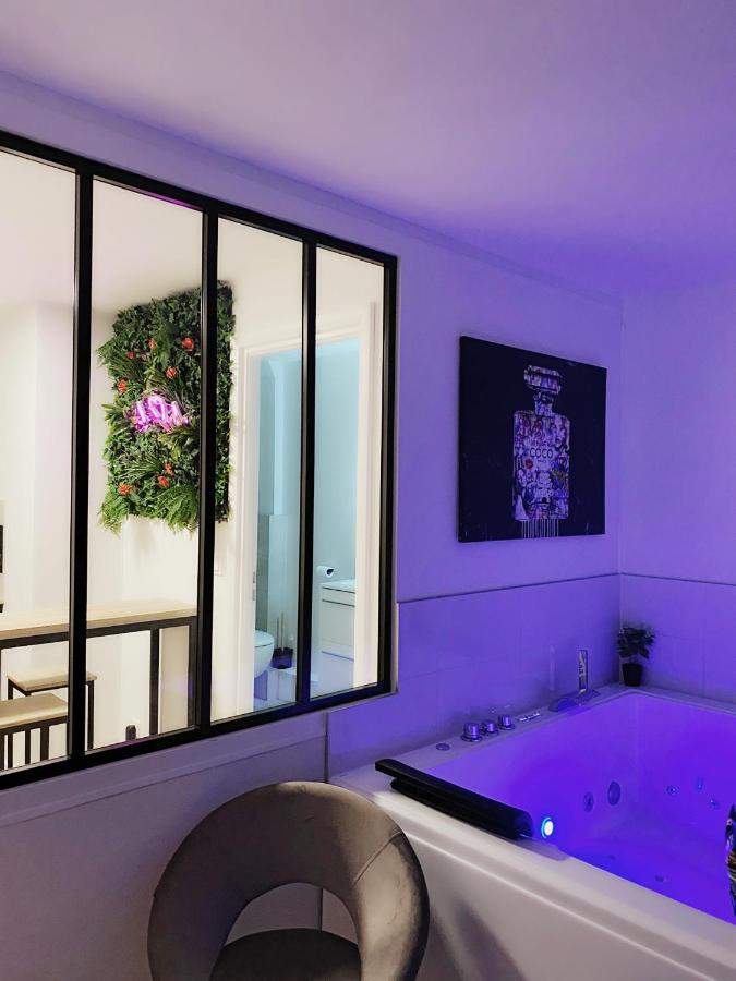 L'AppartE Black Superbe Appartement Pop ! Besancon Exterior photo